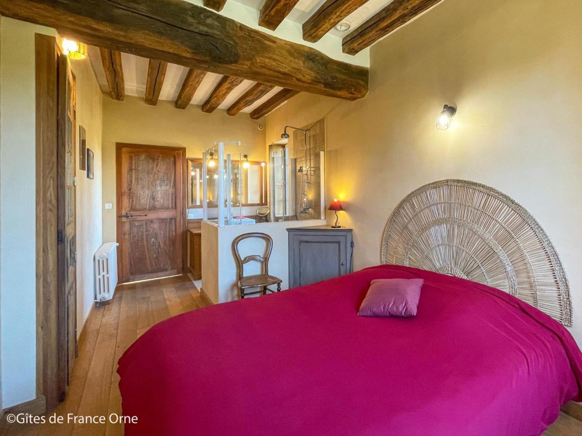 Maison De Charme Avec Piscine Interieure, Grand Jardin, Et Paysages Magnifiques En Pleine Campagne - Fr-1-497-164 Rémalard Exteriér fotografie